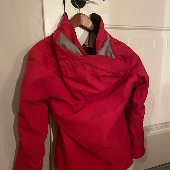 Red GoLite Ski Jacket - Picture 2 of 4